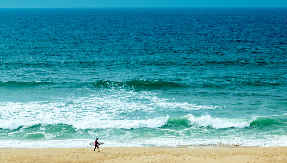 Hossegor surfer