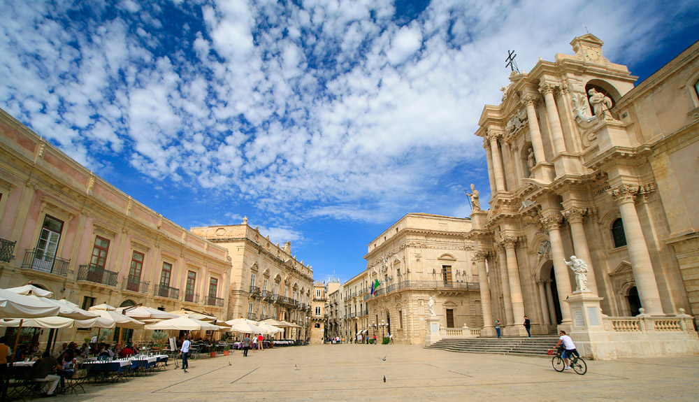 Syracusa town piazza