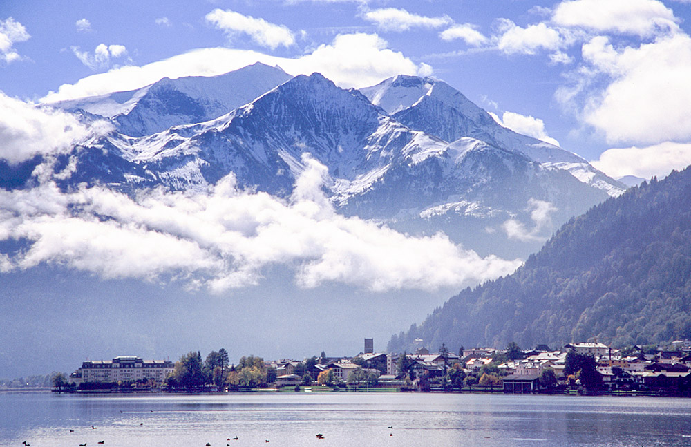 Zell am See - town, lake and mountains.